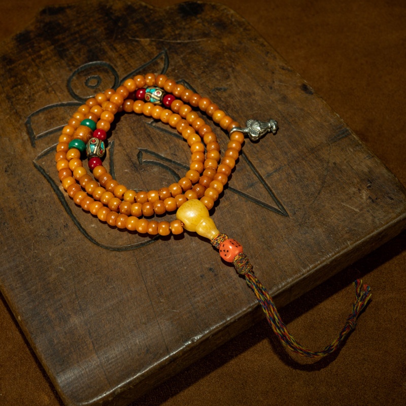Qing Dynasty Antique Tibetan 108 Mala Beads | Aged Jade-Like Heritage Bracelet | Himalayan Spiritual Adornment