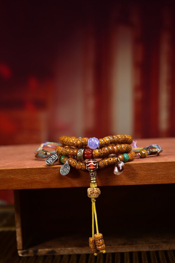Tibetan 108 Star and Moon Bodhi Seed Mala Beads Necklace with Authentic Three-Line dZi Stone and Aged Agate